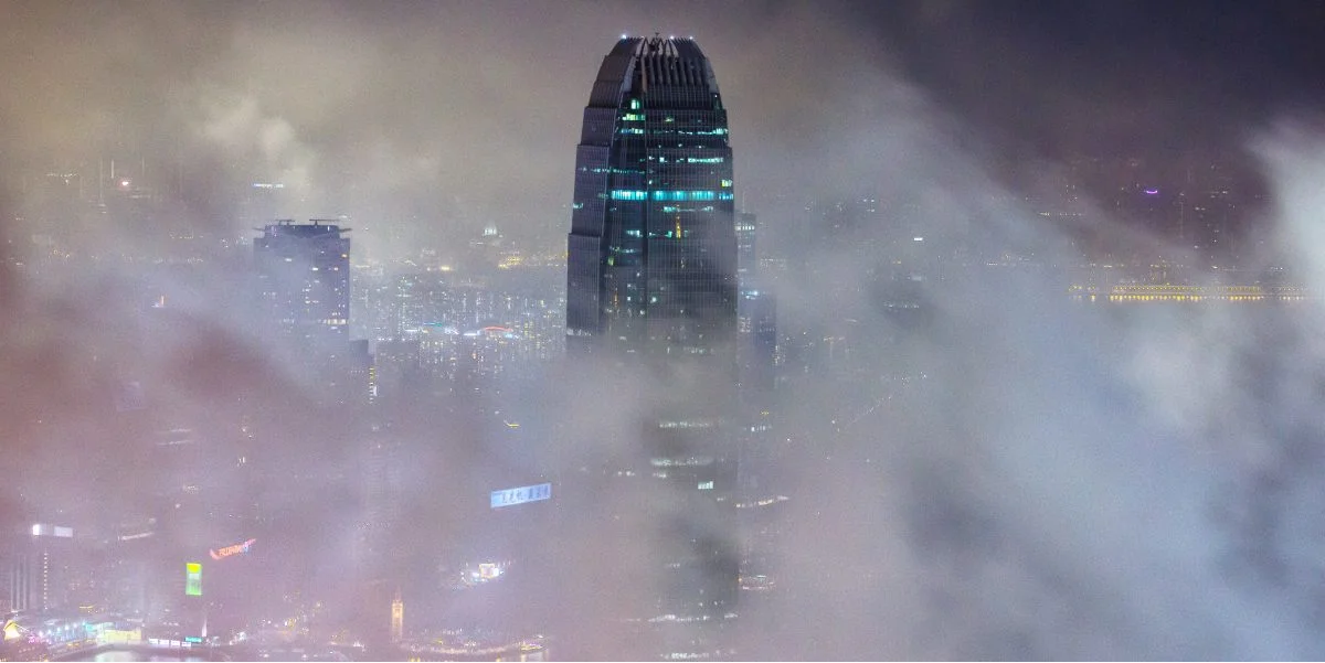 Des Roumains bloqués dans le Golfe à cause de la guerre: Quels droits ont-ils à l’égard des agences de voyage, des compagnies aériennes et des autorités