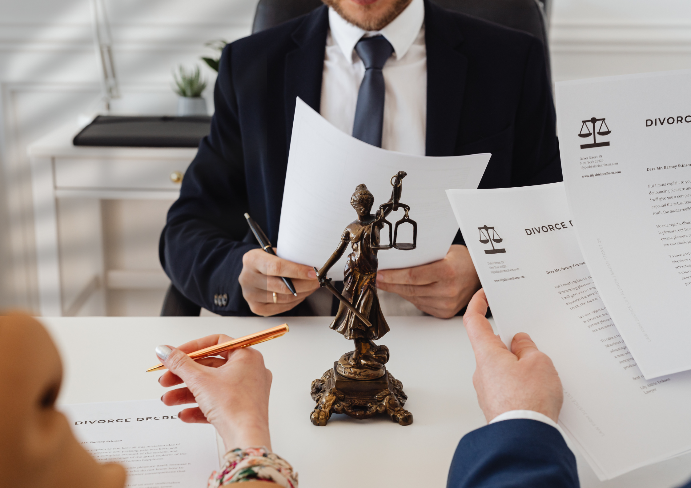 Pouvez-vous demander une pension alimentaire à votre ex-conjoint après un divorce en Roumanie ? Comment un avocat en droit de la famille peut-il vous aider ?